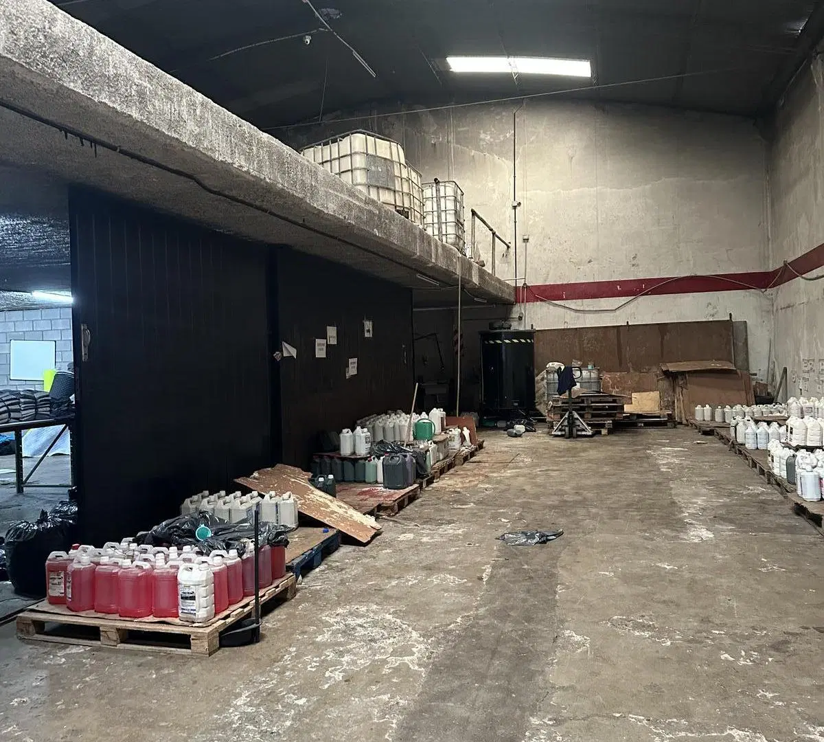 Venta Galpón con oficinas y salón comercial a metros Av Patria 2