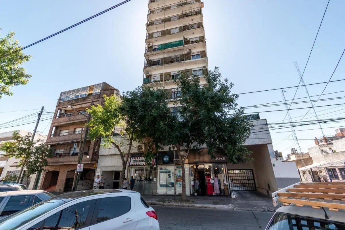 EXCELNTE DTO. 3 AMBIENTES EN EL CENTRO DE SAN ISIDRO – TOTALMENTE RECICLADO – MUY LUMINOSO 2