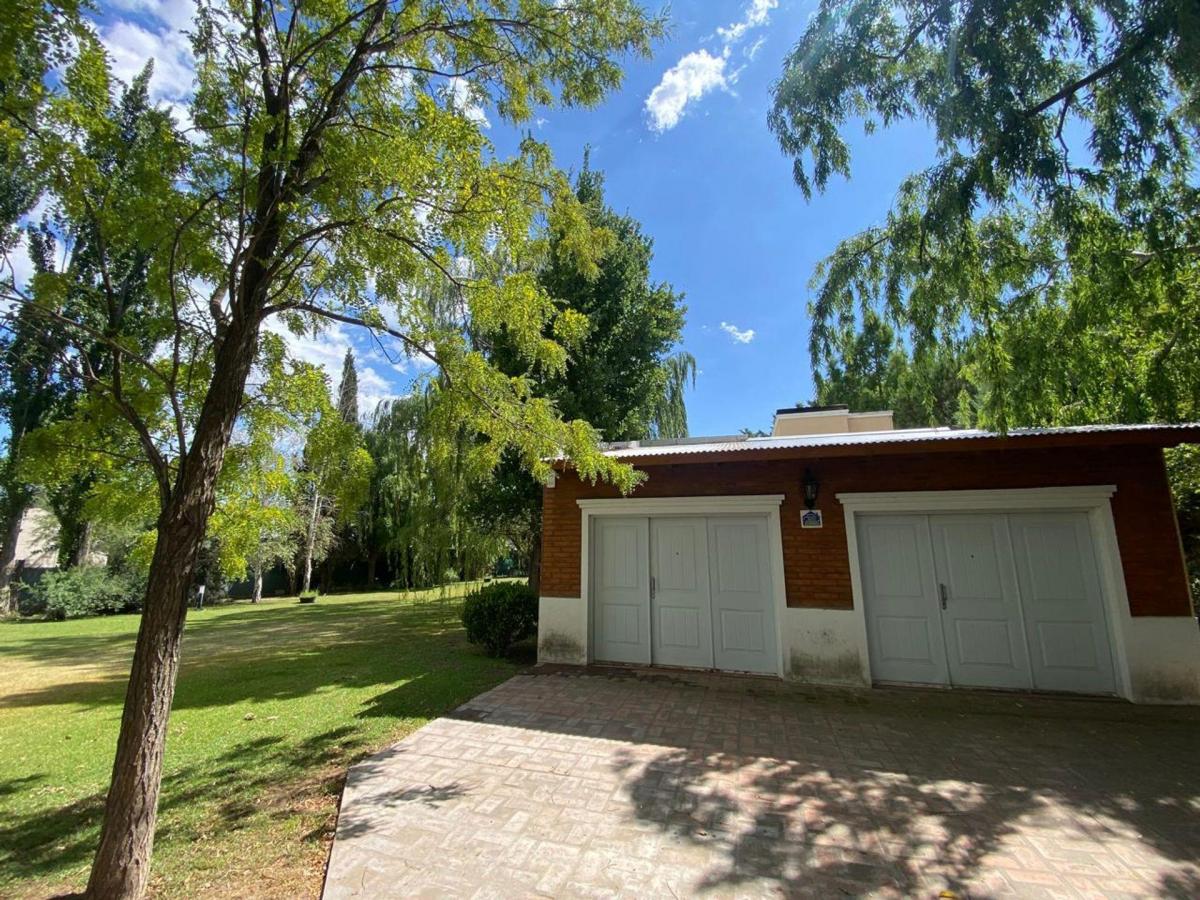 Casa Quinta en Ave del Paraíso 767 2