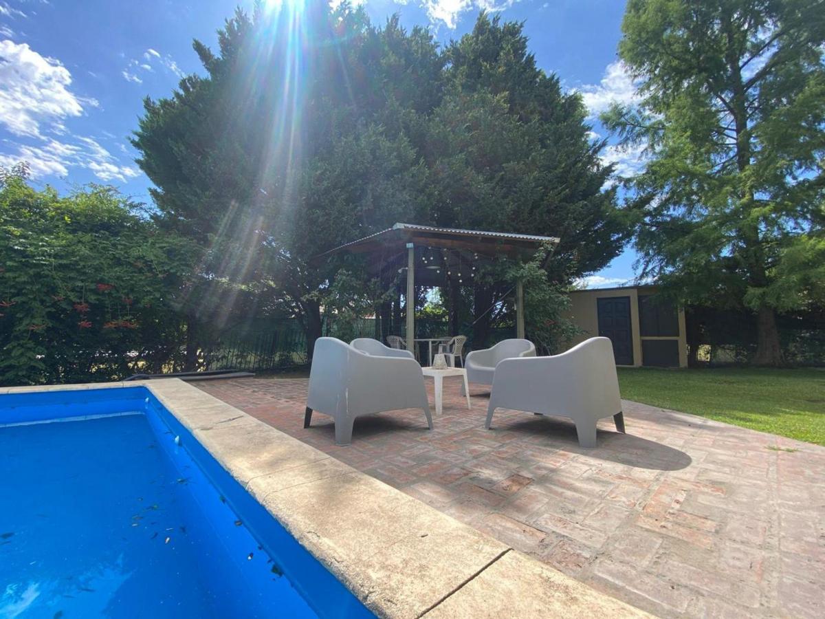 Casa Quinta en Ave del Paraíso 767 3