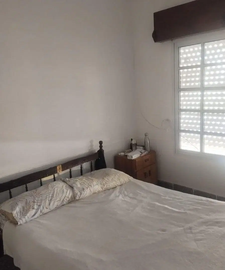 Casa y terreno Salta 427. 4