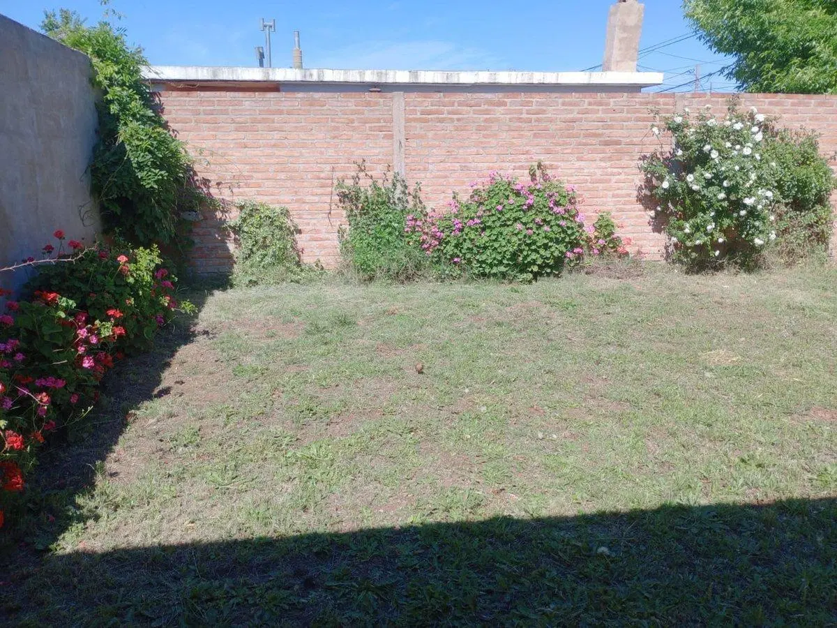 Casa en José Luro 1560 5