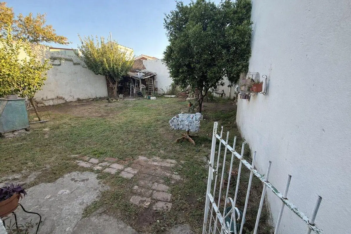 Casa en José Luro 586 5