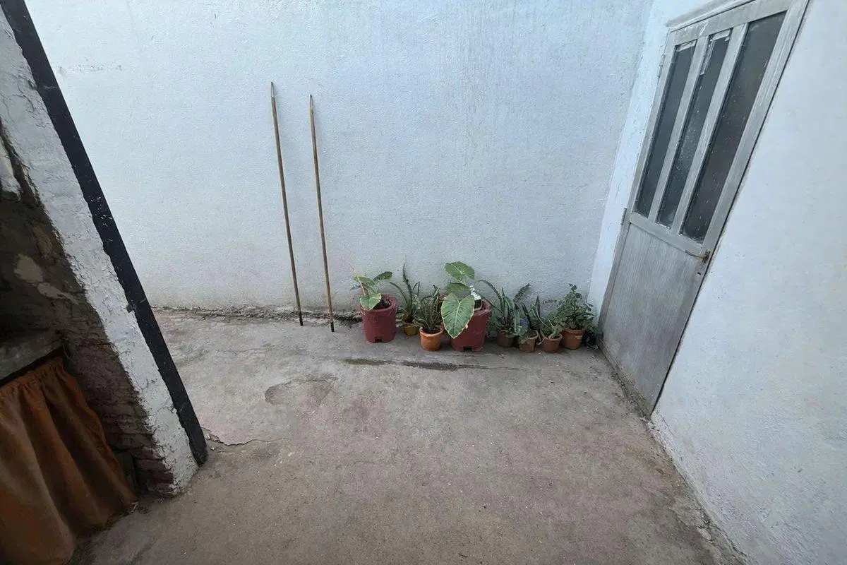 Casa en José Luro 586 4