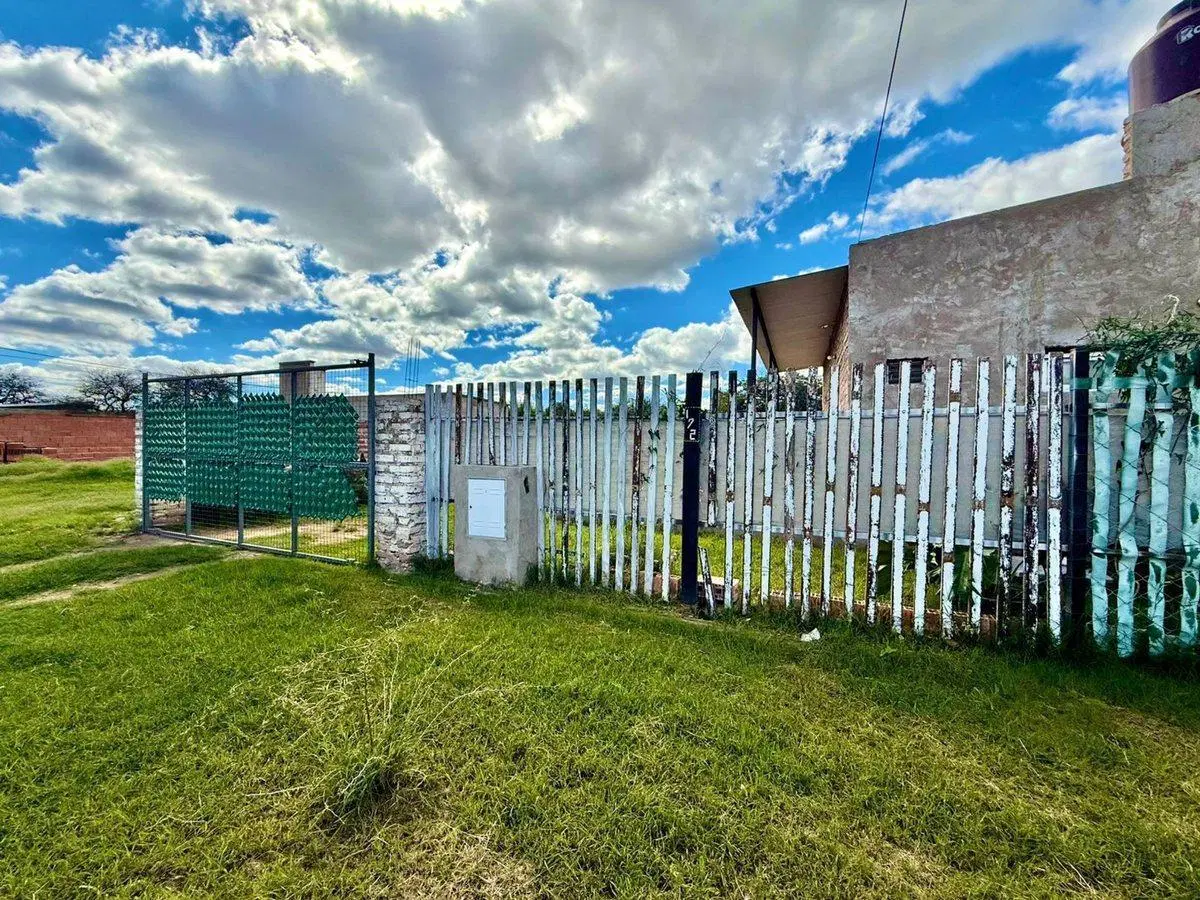 Alquiler Ambiente funcional en Rivadavia 172. 2