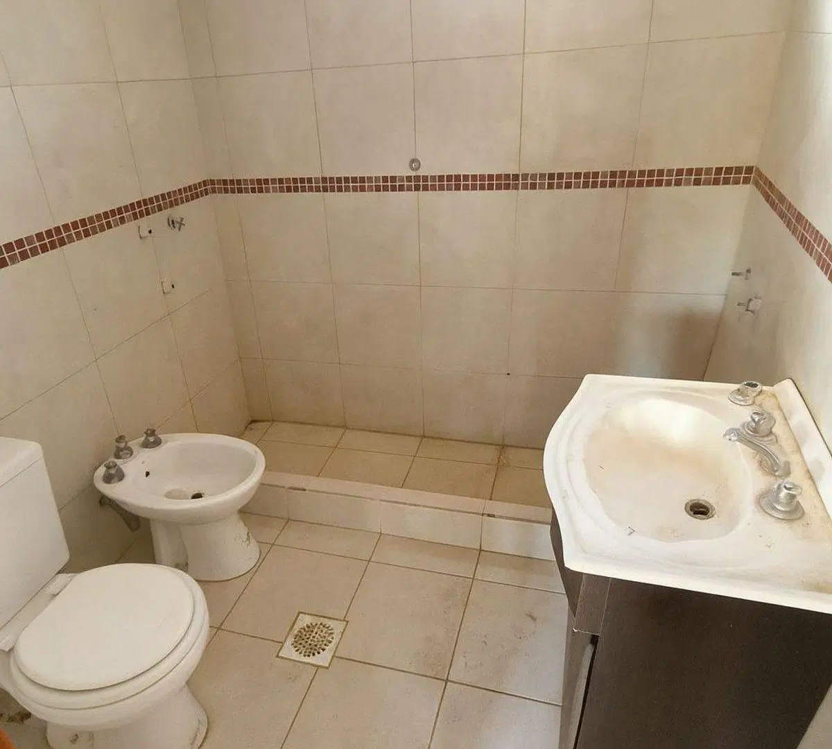 Casa en Alsina y San Martín - Winifreda 3