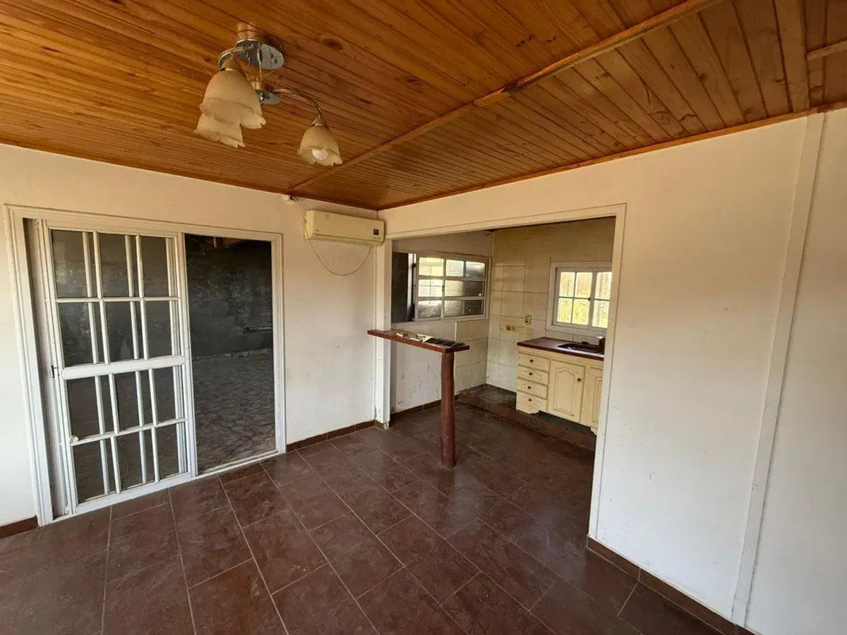 Casa en Alsina y San Martín - Winifreda 4
