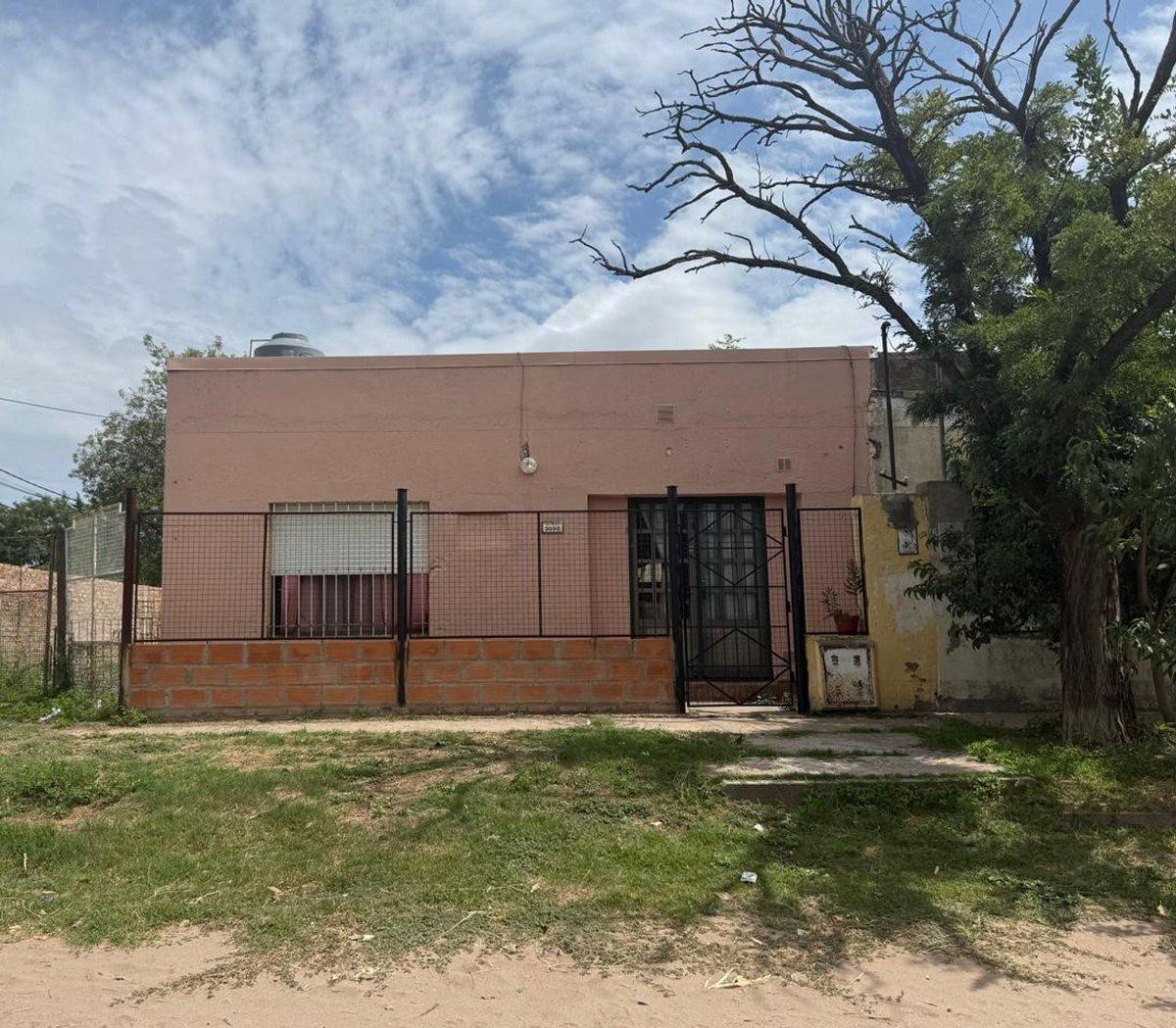 Casa en Victorica 2092