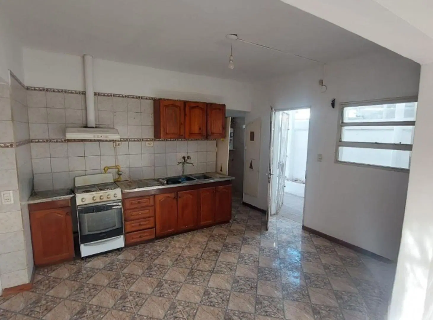 Casa Pje De La Cruz 733 Cnia. Escalante. Sta Rosa 4