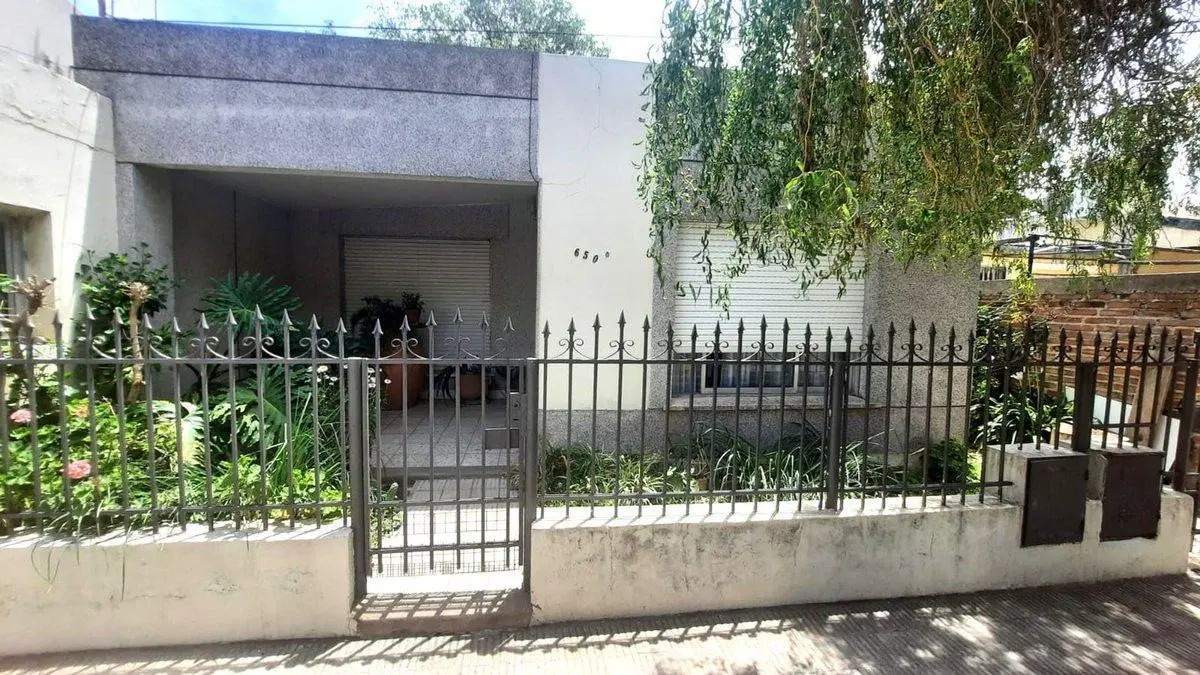 Casa en Calle 13 650. 5