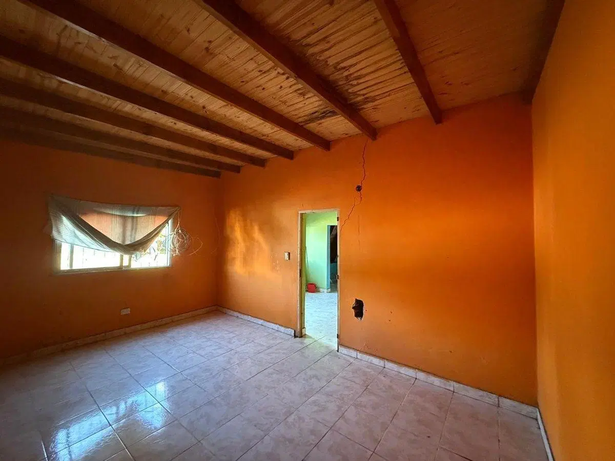 Casa con quincho   sobre  Rucanelo 3663 5