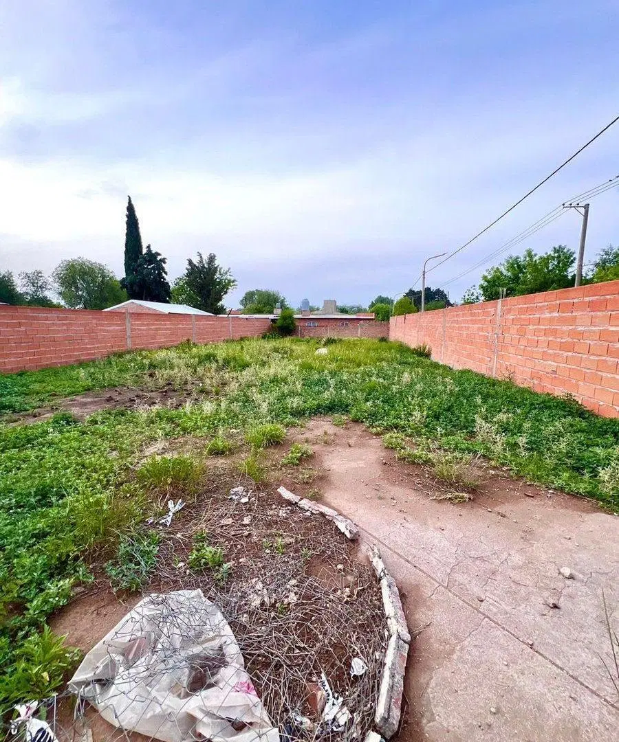 Terreno en Maestros Puntanos esquina Salesianos 2