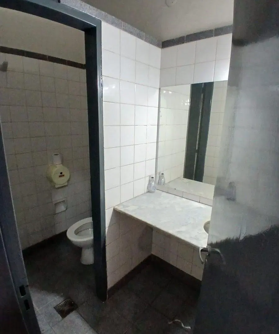 Local Comercial en Av. Pedro Luro 832 2