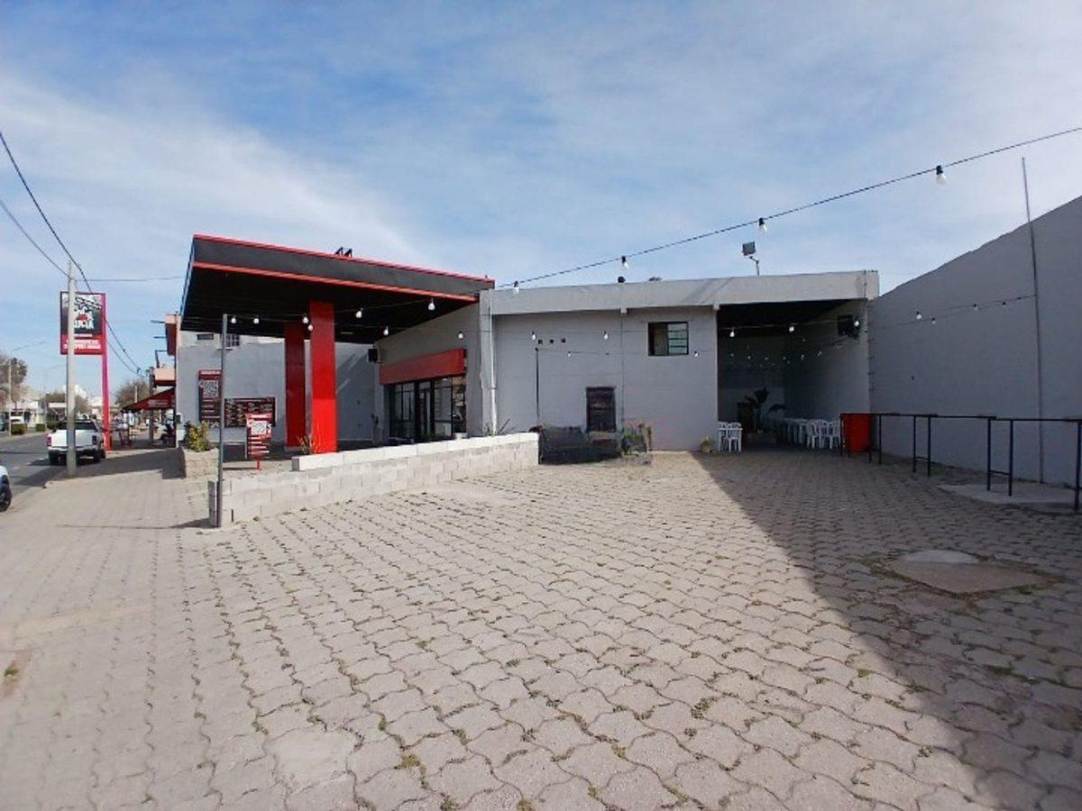 Local Comercial en Av. Pedro Luro 832