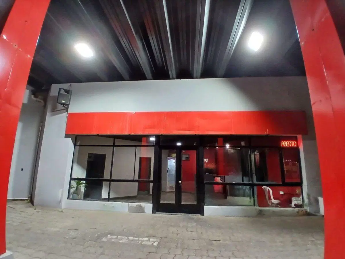 Local Comercial en Av. Pedro Luro 832 3