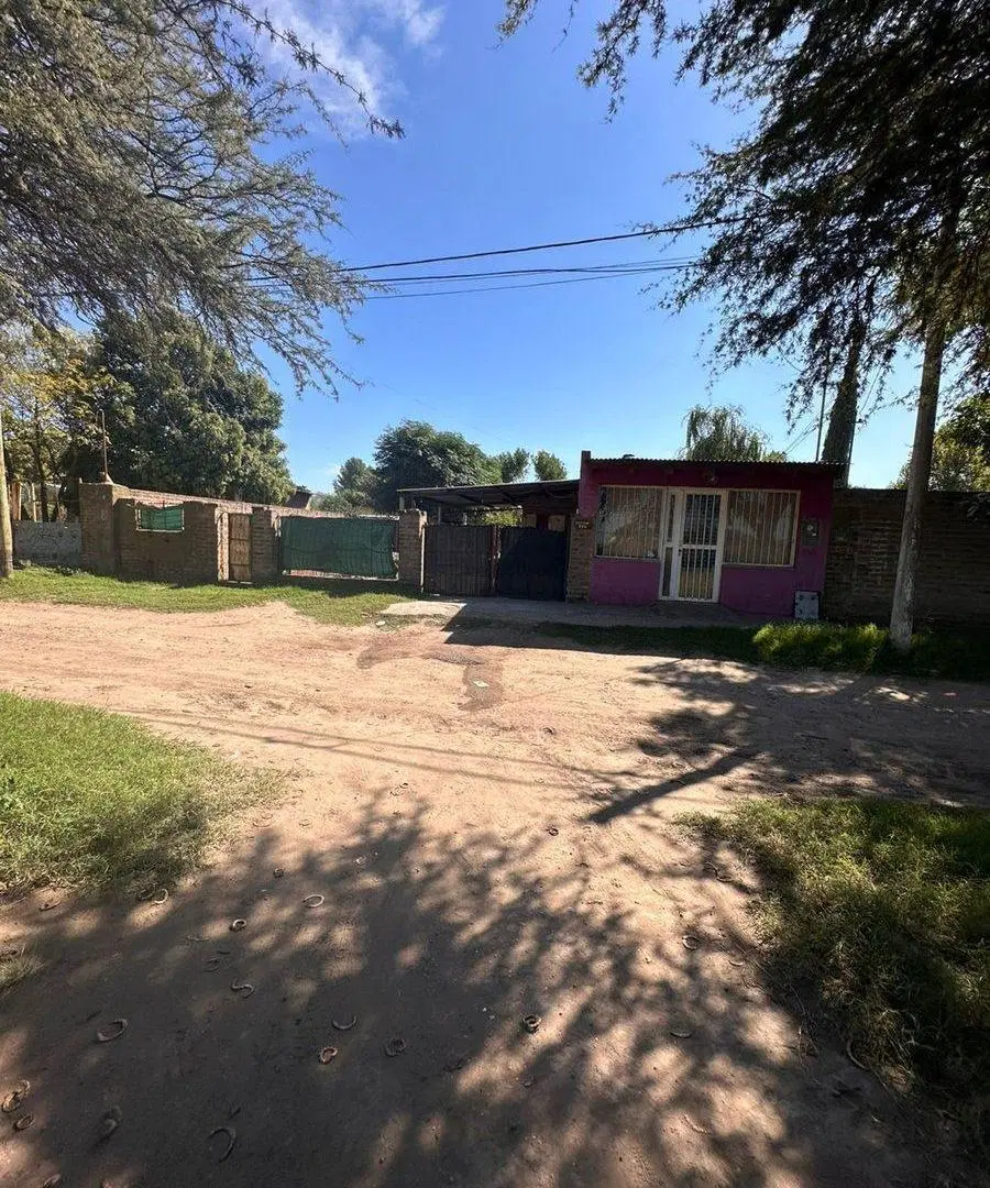Casa local y departamento San Cayetano 255 4