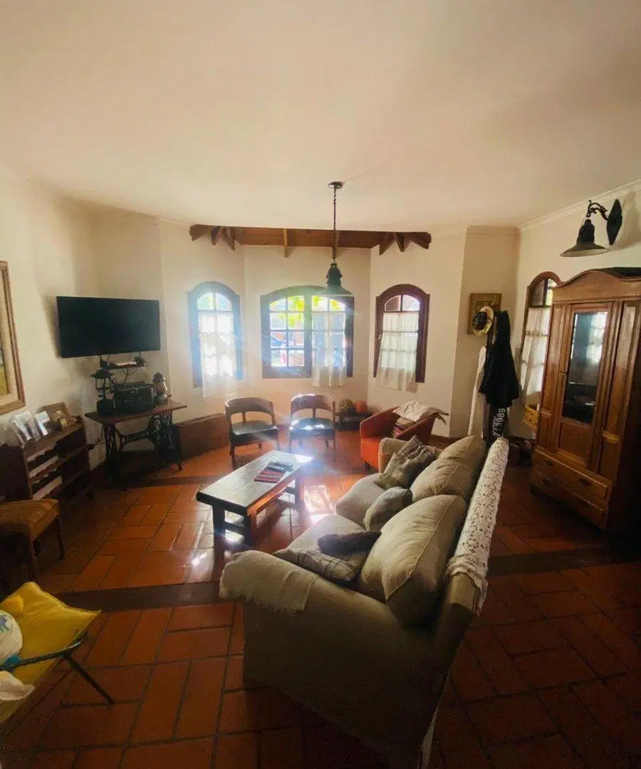 Casa en Leguizamón 836 5
