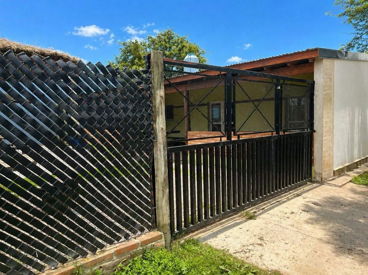 Dos casas quintas en Zocchi 2924 esq. Domínguez 2