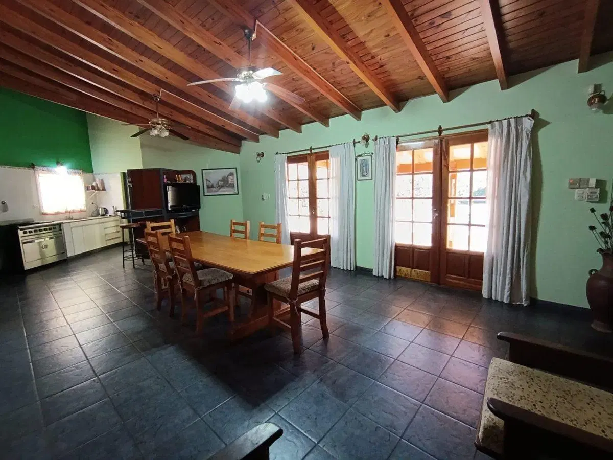 Casa Quinta Av. Perón 5183 3