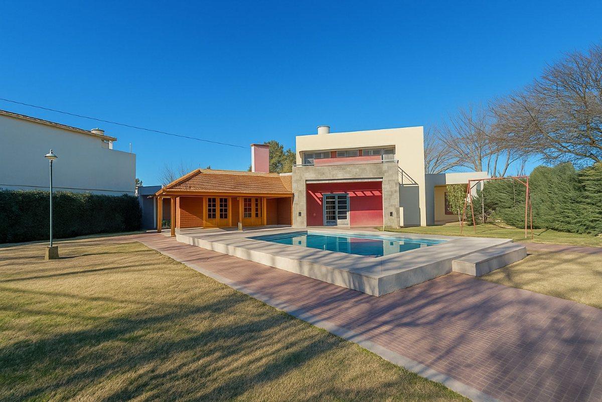 Casa Quinta Av. Perón 5183