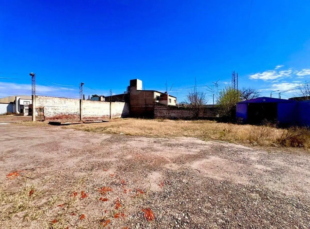 Terreno con local/oficina Sgo Alvarez 1633 5