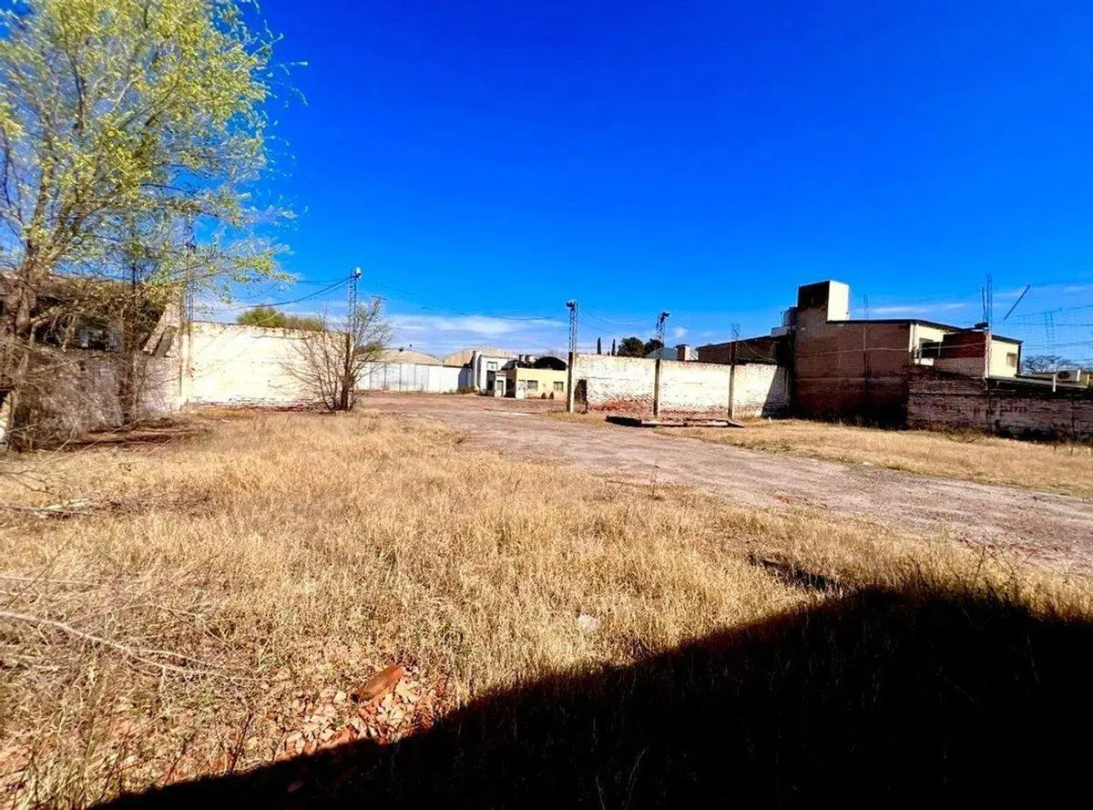 Terreno con local/oficina Sgo Alvarez 1633 2