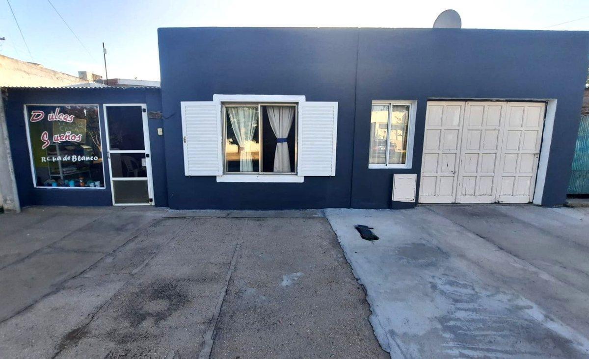 Casa + local comercial en Alvear 645, Quemu Quemu