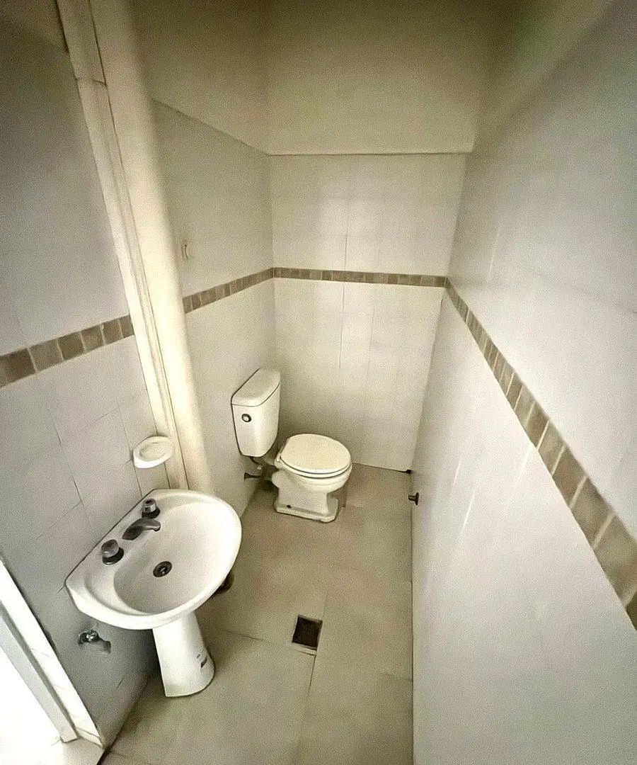 Local comercial en M. T. Alvear esq Urquiza 4