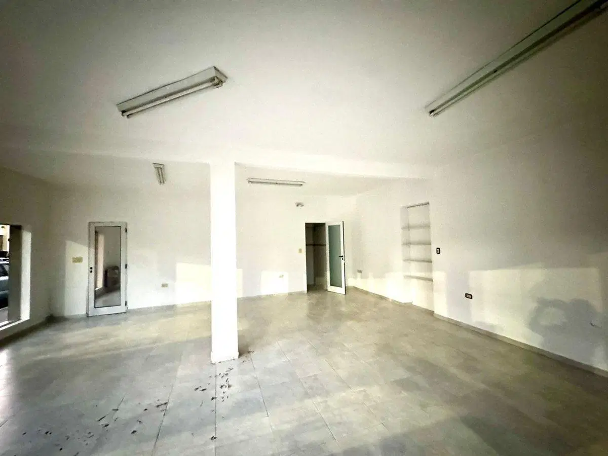 Local comercial en M. T. Alvear esq Urquiza 5