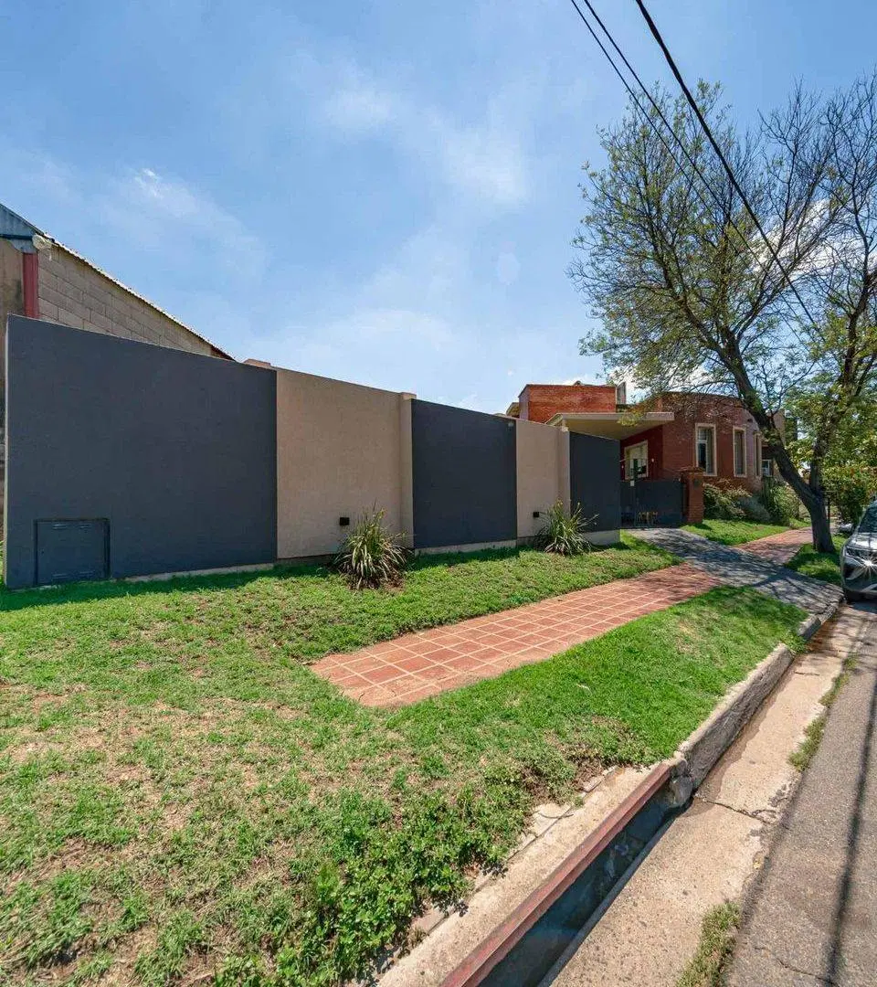 Casa en Crispiniano Fernandez 305. 4