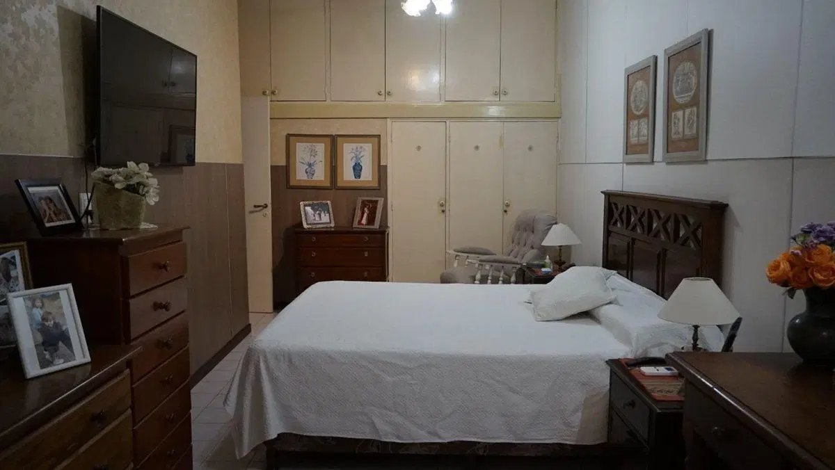Casa en  Civit 157 entre España y Marmol 5