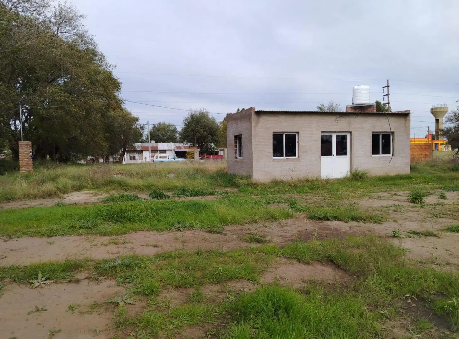 Terreno + quincho Belgrano sin numero 2