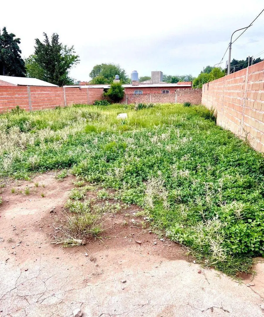 Terreno en Maestros Puntanos esquina Salesianos 2