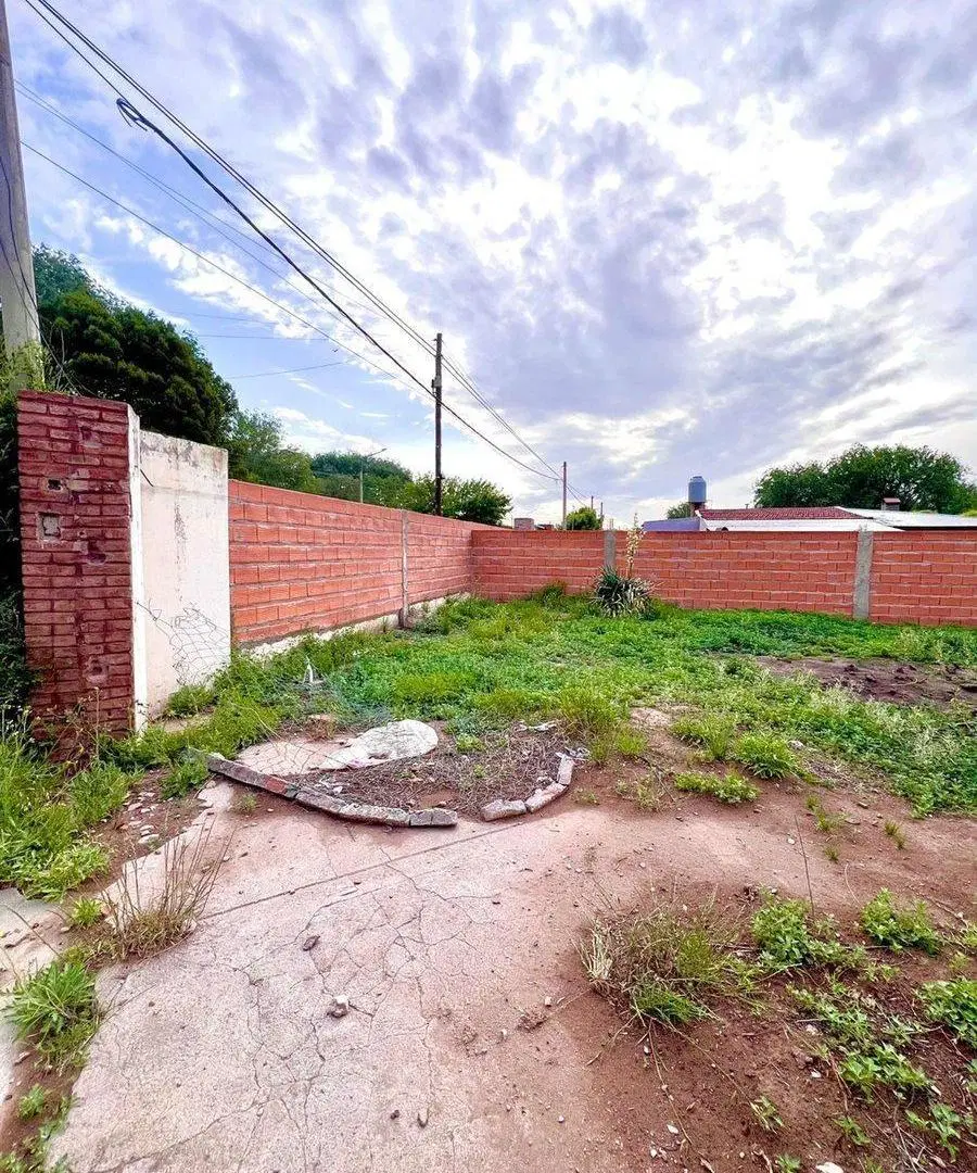 Terreno en Maestros Puntanos esquina Salesianos 4