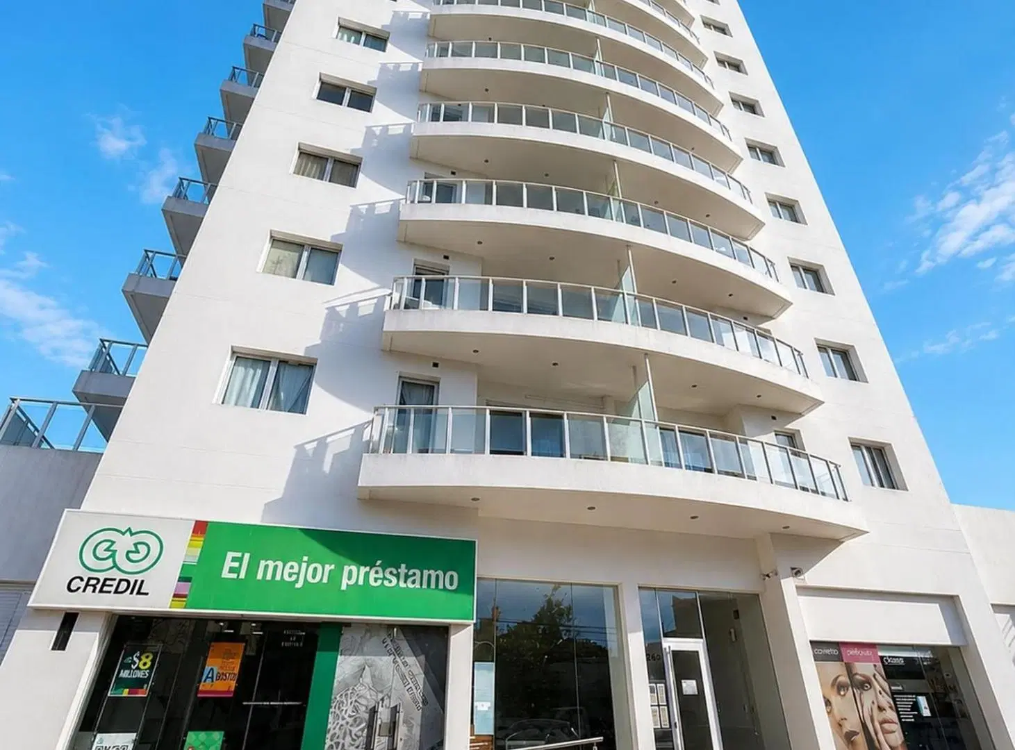Departamentos dos ambientes y Cocheras, CREDIL 38 2