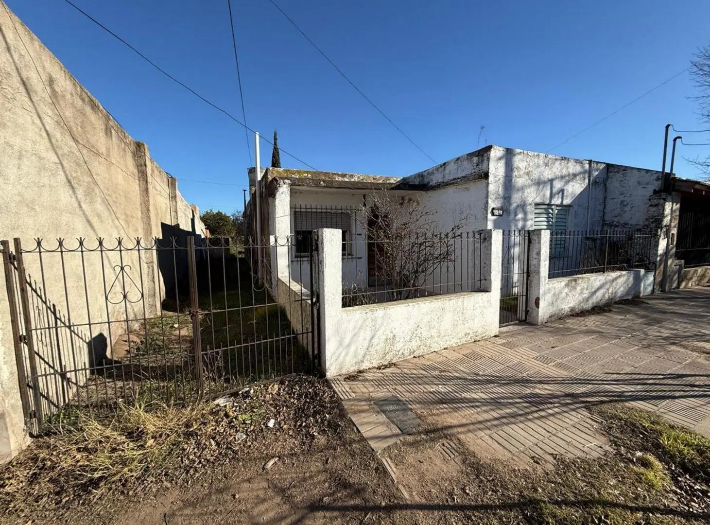 Casa en Almirante Brown 1541 2