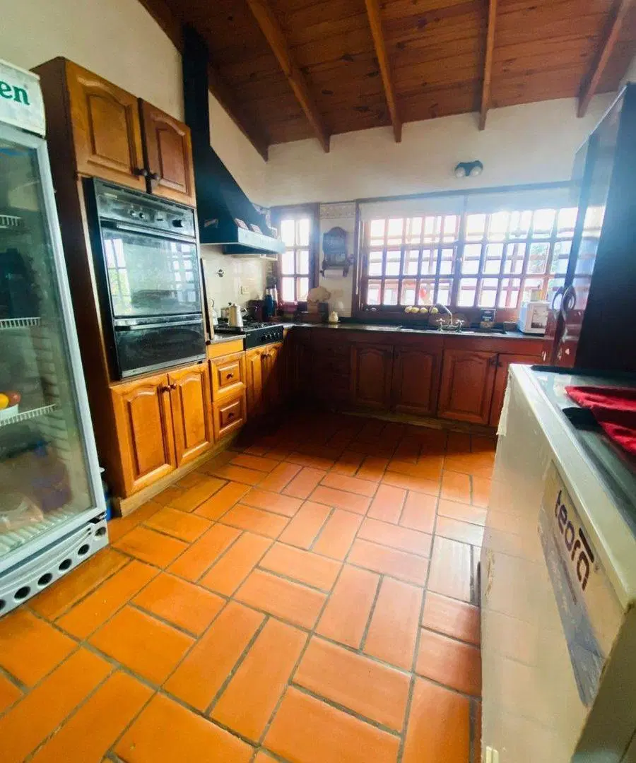 Casa en Leguizamón 836 5
