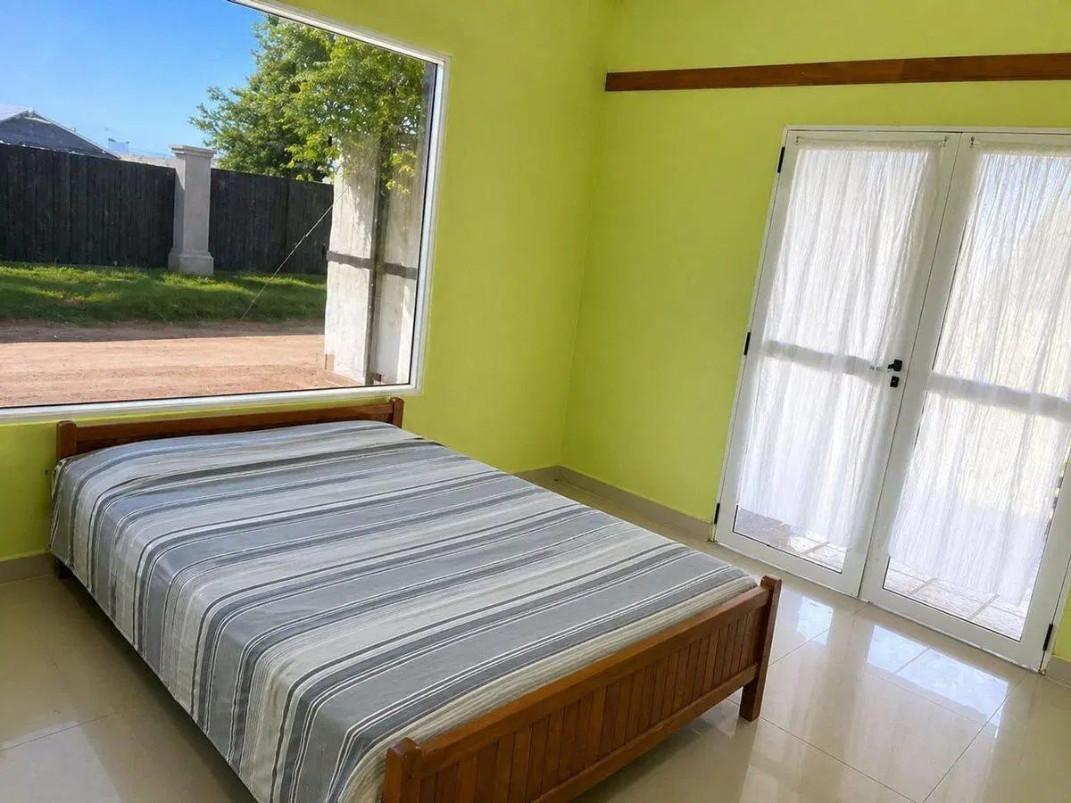 Dos casas quintas en Zocchi 2924 esq. Domínguez 3