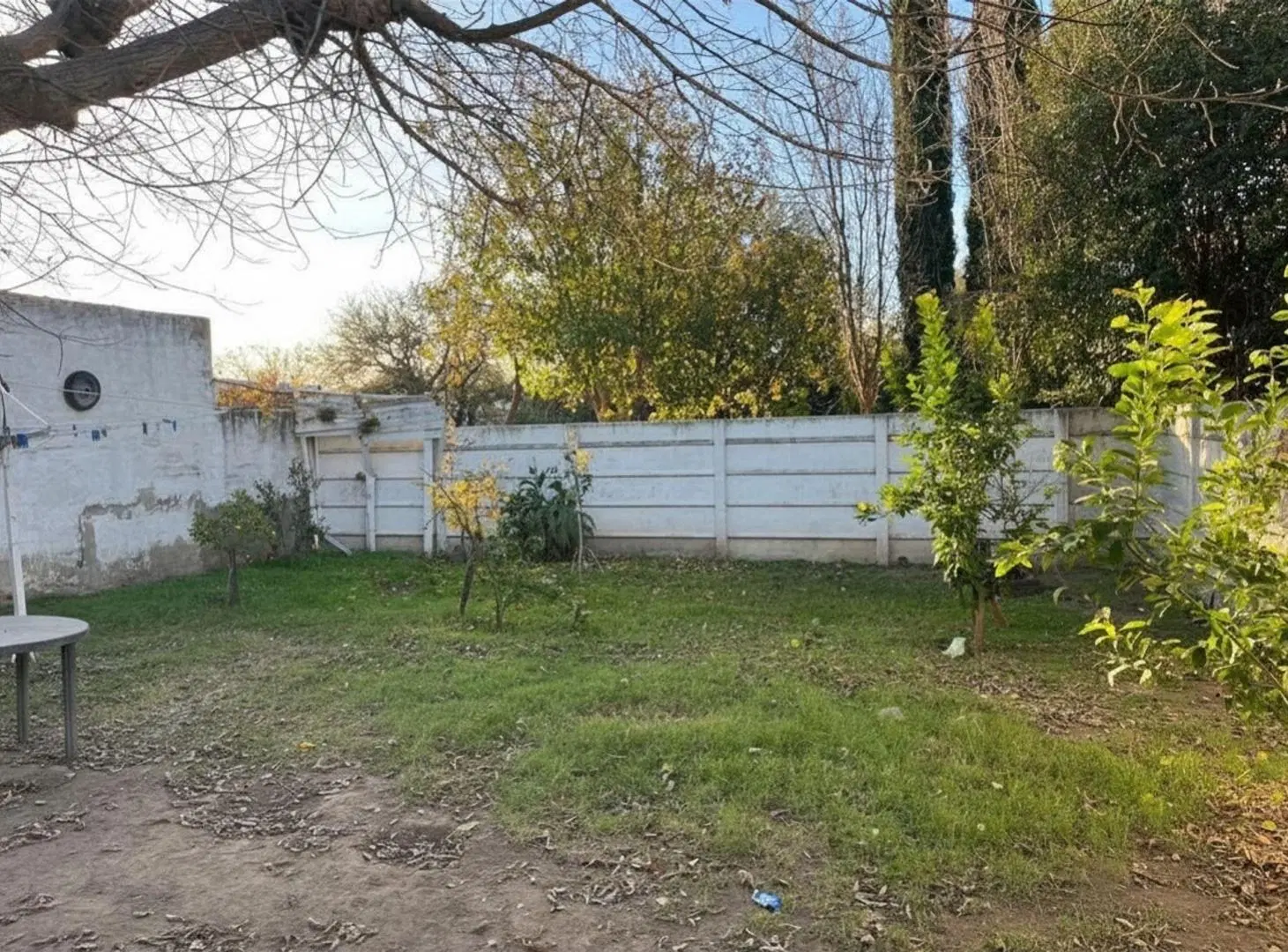 Casa en Paraná 336 entre Estrada y Alte. Brown 3