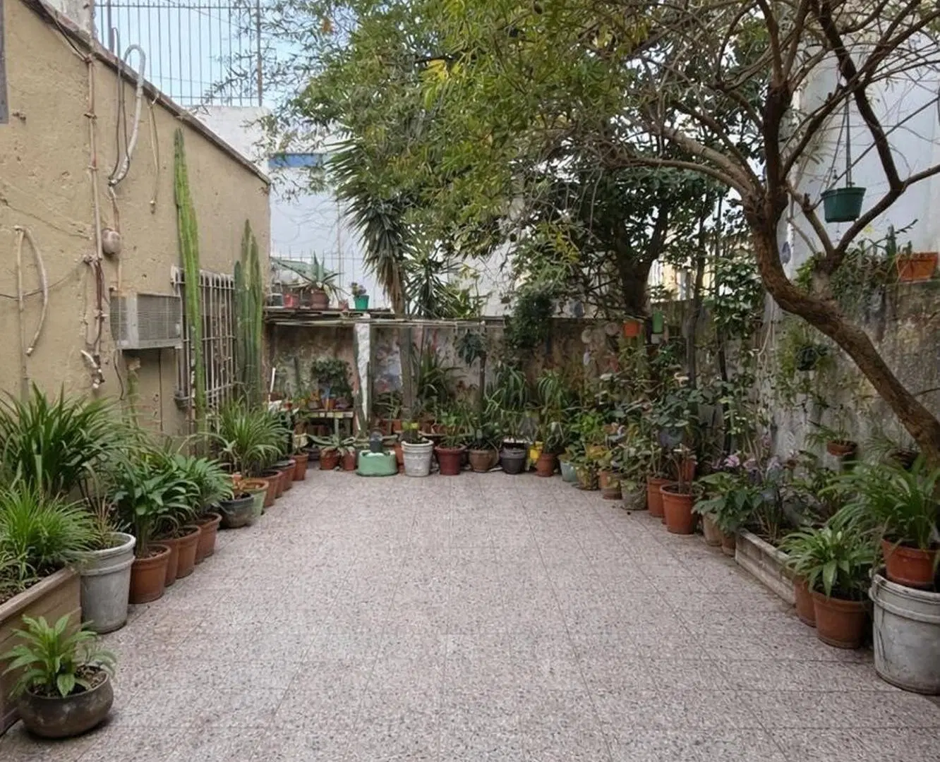 Casa en Hipólito Irigoyen 521 e/Oliver y Garibaldi 5