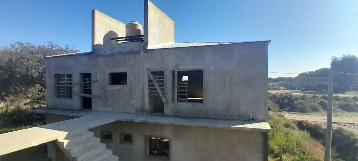 Locales y departamentos en construcción en Toay 4