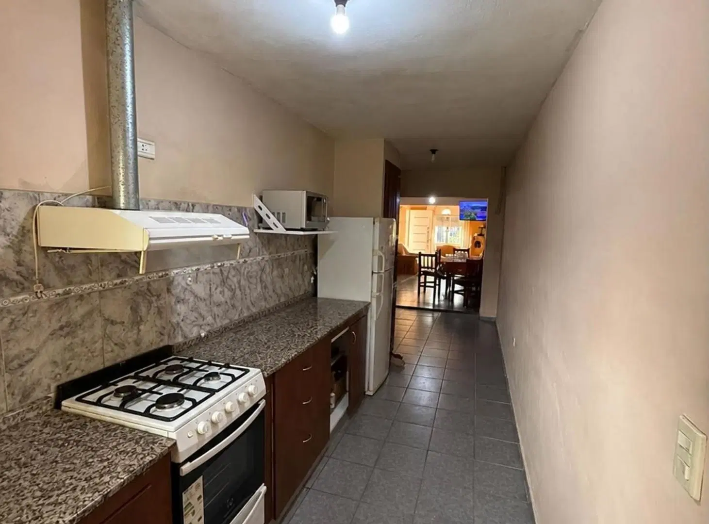 Casa Giachino 2171-  Barrio Villa Elisa 5