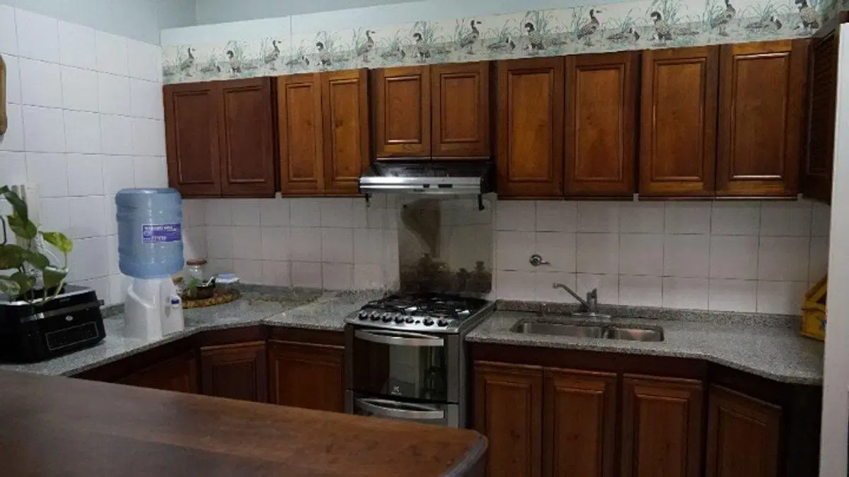 Casa en  Civit 157 entre España y Marmol 2