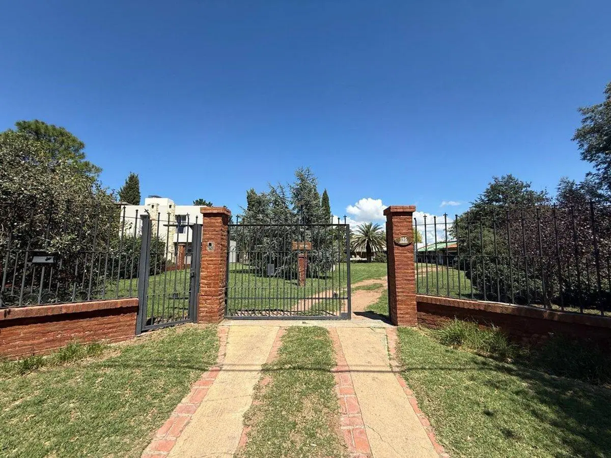 Casa Quinta Carpintero 195 2