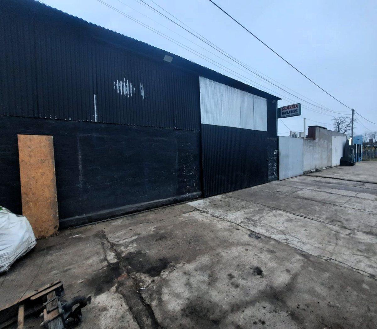 Foto de Galpón mas casa en Calle 44 esquina 1, imagen 1