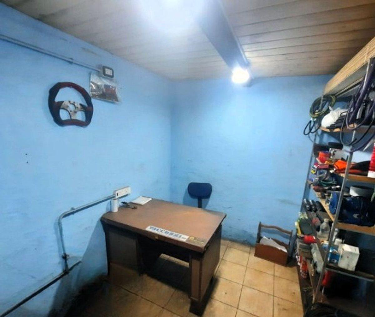 Foto de Galpón mas casa en Calle 44 esquina 1, imagen 2