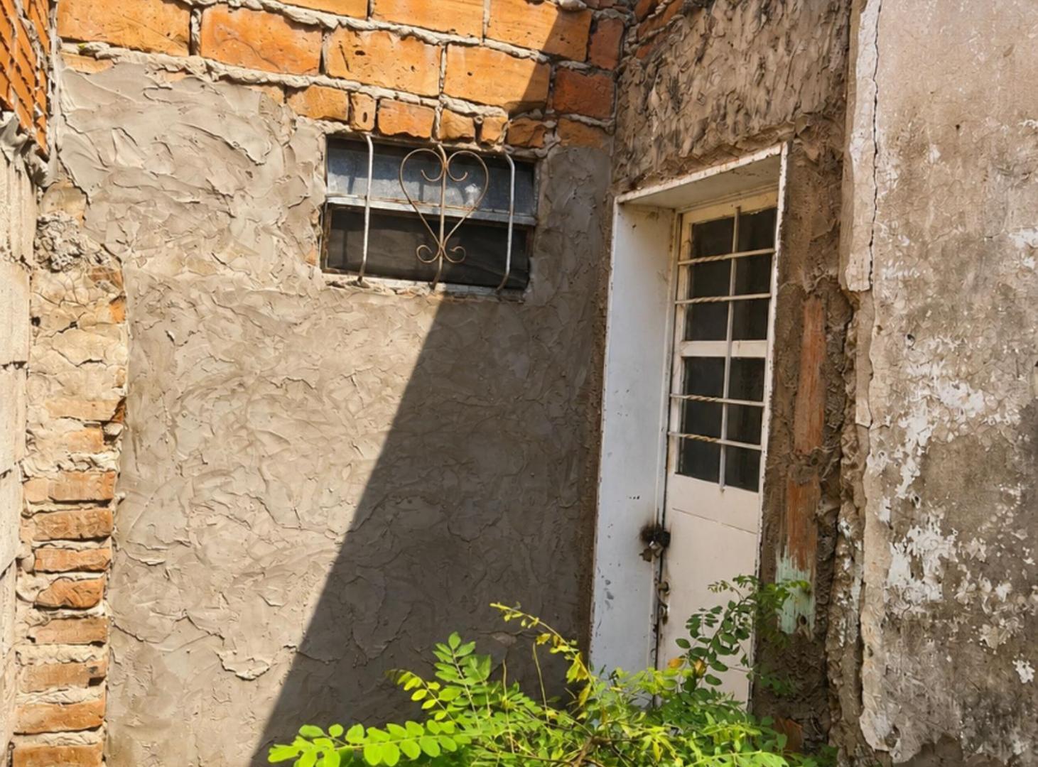 Foto de Casa + Depto. B.Alonso, entre Jujuy y A. Argentina, imagen 1