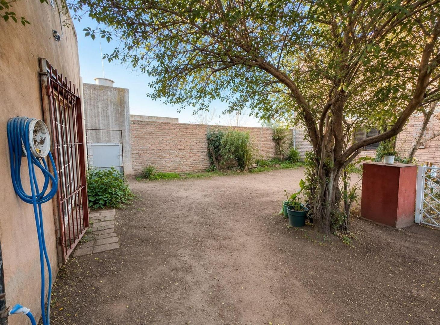 Foto de Venta Casa + Departamento en Wilde 1355, imagen 2