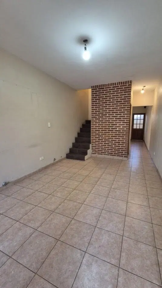Alquiler Duplex 3 Ambientes con cochera en Moreno Sur 4