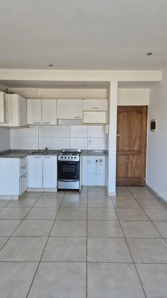 Alquiler Departamento 2 Ambientes en Moreno Centro | A metros de Estacion 2